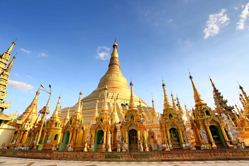 缅甸瑞光大金塔建筑风景图片(10张)