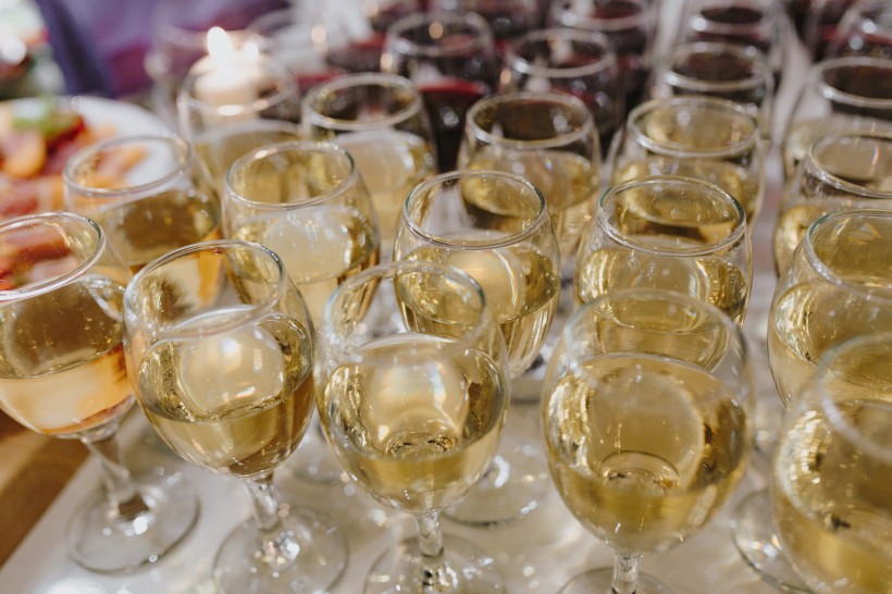 聚会上的葡萄酒图片(10张)