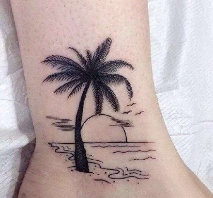 小清新的9张黑色椰子树纹身图案