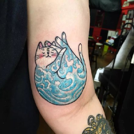 不一样的日本浮世绘蓝色小猫咪纹身图片