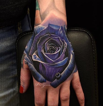 8张手背部的炫彩写实玫瑰花纹身作品