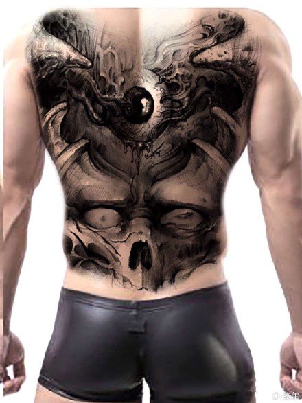 男性背部的霸气大满背纹身作品效果图