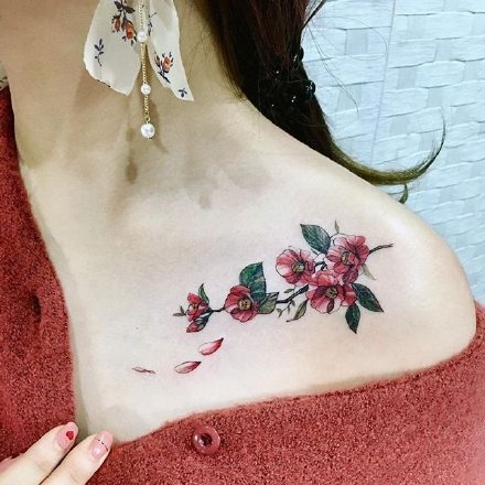 18组小清新的水彩色花朵纹身作品