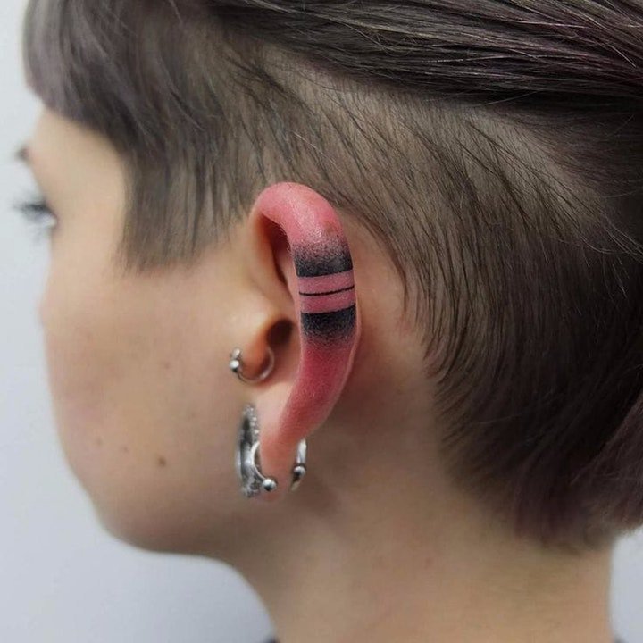 纹身耳朵  简约而又清新靓丽的耳朵部位纹身图案