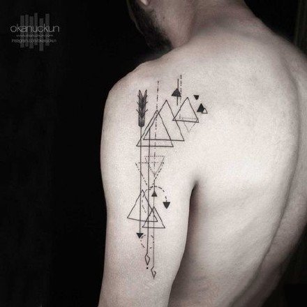 小清新的一组简约三角几何纹身图片