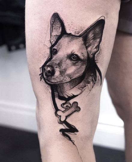 一组手臂上的暗黑动物纹身图案