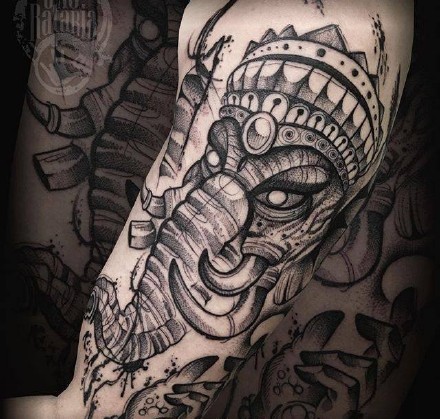 一组宗教传统象神纹身作品图案