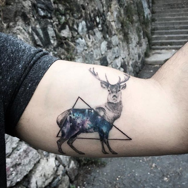 小鹿纹身图案  漂亮温顺的小鹿纹身图案