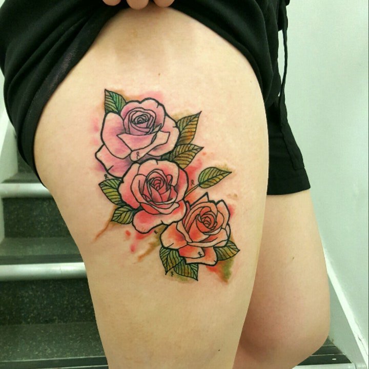 玫瑰纹身图  艳丽而又娇艳醉人的玫瑰花纹身图案