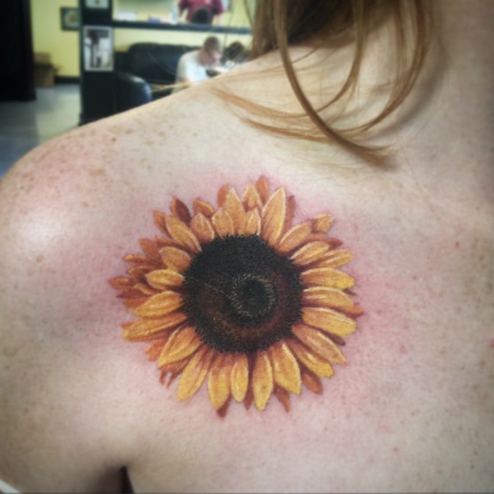 向日葵纹身图片  9款意味着积极向荣的向日葵纹身图案