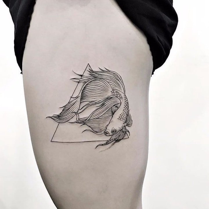 斗鱼纹身图案    灵动而又唯美的一组鱼纹身图案
