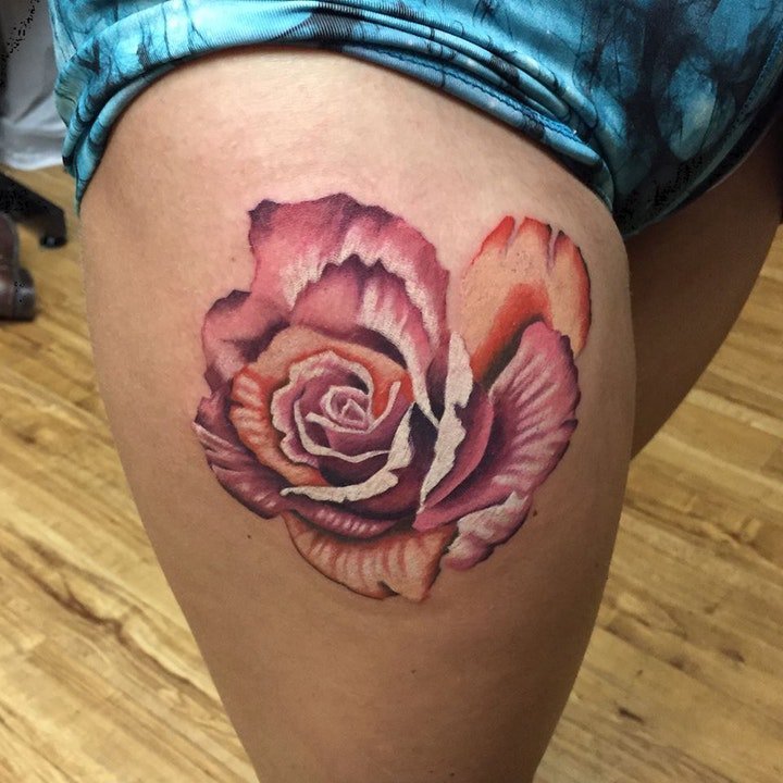 花朵纹身图案 女人身体各个部位彩绘水墨等风格的花朵纹身图案