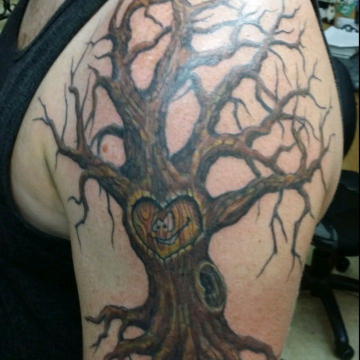 树纹身图案 身体各个部位的树干纹身图案和椰树纹身图案
