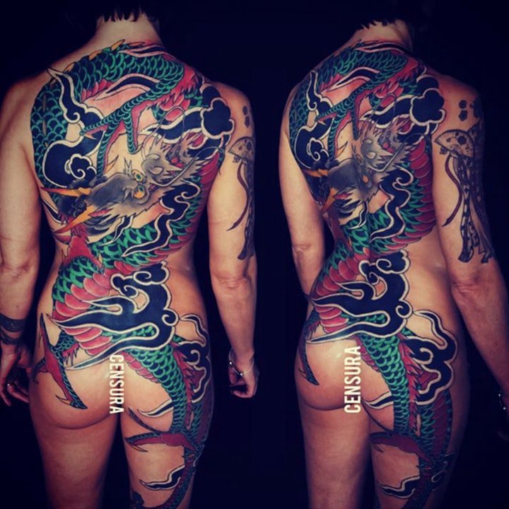 冲天龙纹身  色调多样的传统设计冲天龙纹身图案