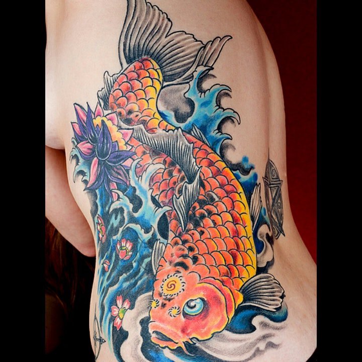 鱼纹身图案 10张身体各部位彩的鱼纹身图案欣赏