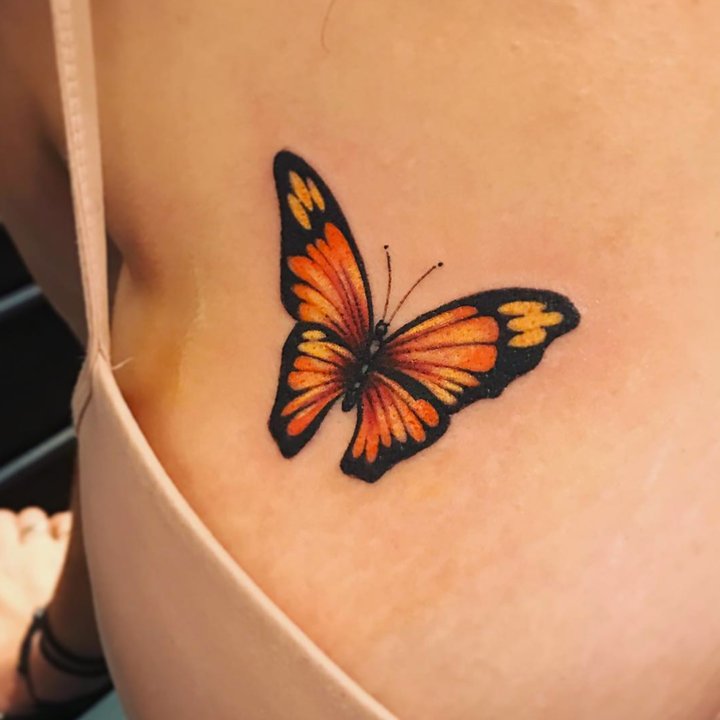 蝴蝶纹身图案 10款多彩多姿的彩绘纹身花朵和蝴蝶纹身图案