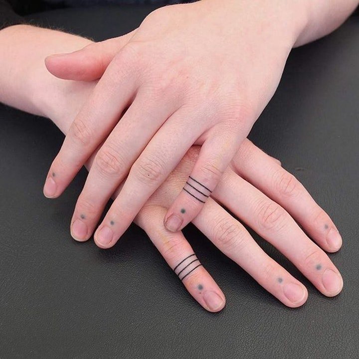 手指戒指纹身   细细缠绕在指尖的手指戒指纹身图案