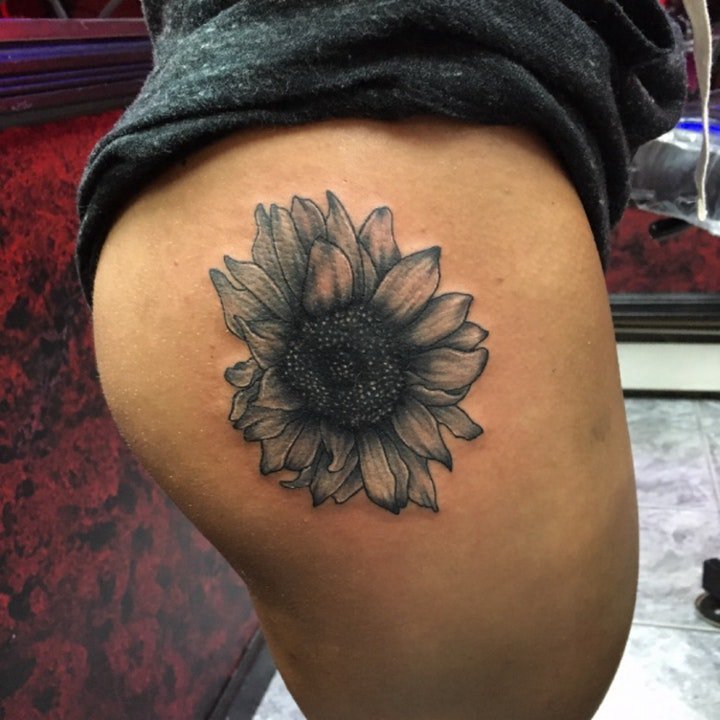 向日葵纹身图案 多款纹身植物向日葵纹身图案10张