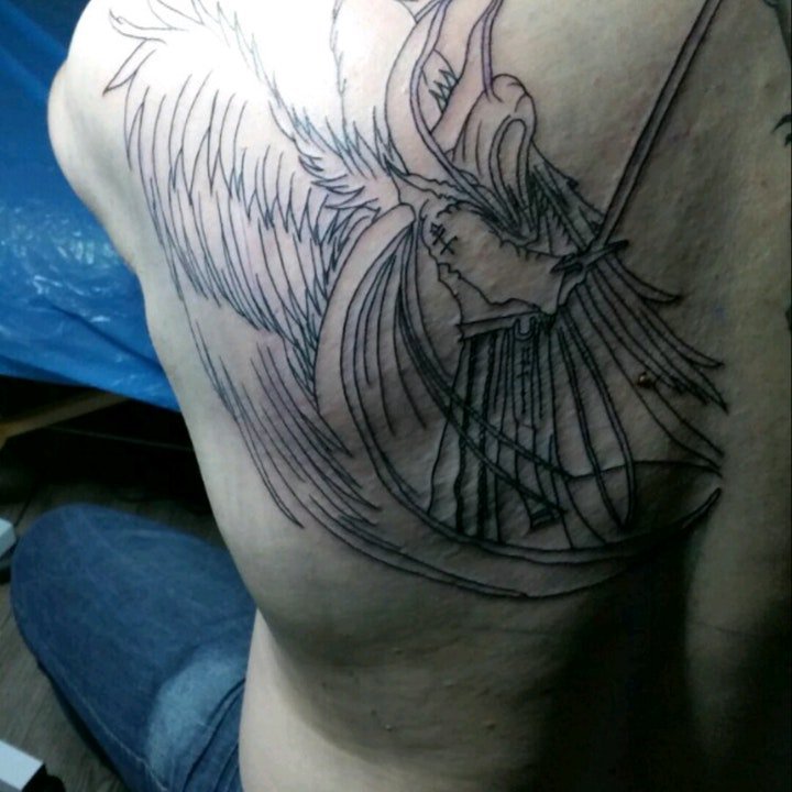 天使翅膀纹身图案 多款黑灰色调带翅膀的天使纹身图案