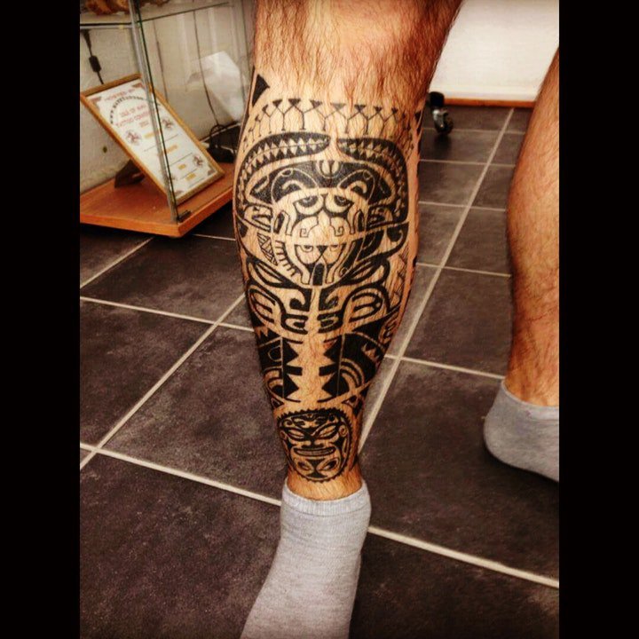 玛雅图腾纹身 黑灰色调象征古代文明的玛雅图腾纹身图案