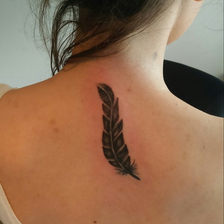 羽毛纹身图  8款轻柔而又唯美的羽毛纹身图案