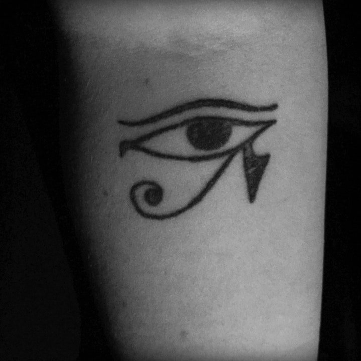 古埃及纹身 黑灰色调极具神秘色彩的古埃及纹身图案