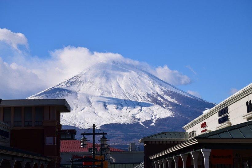 有积雪的富士山图片(12张)