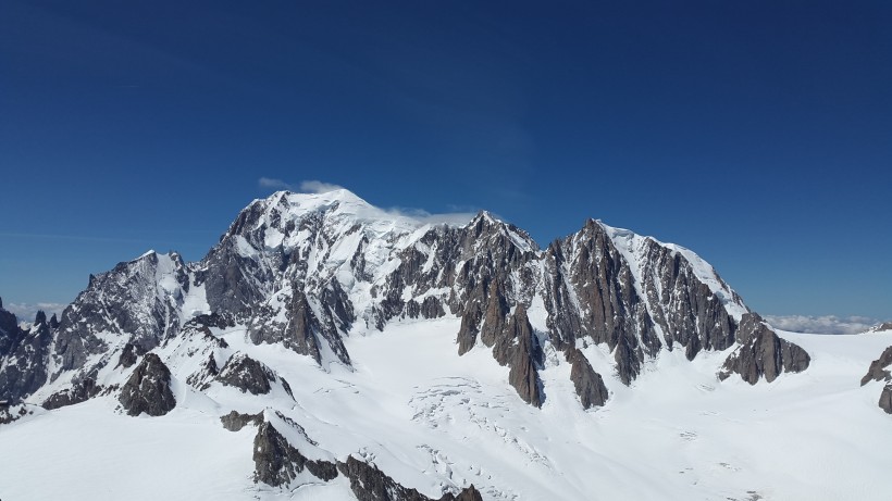 巍峨雄壮的雪山图片(13张)