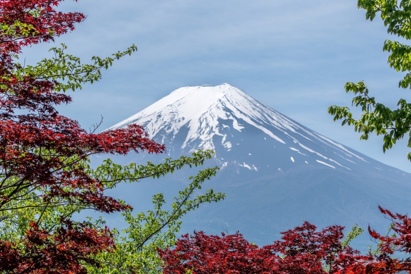 有积雪的富士山图片(12张)