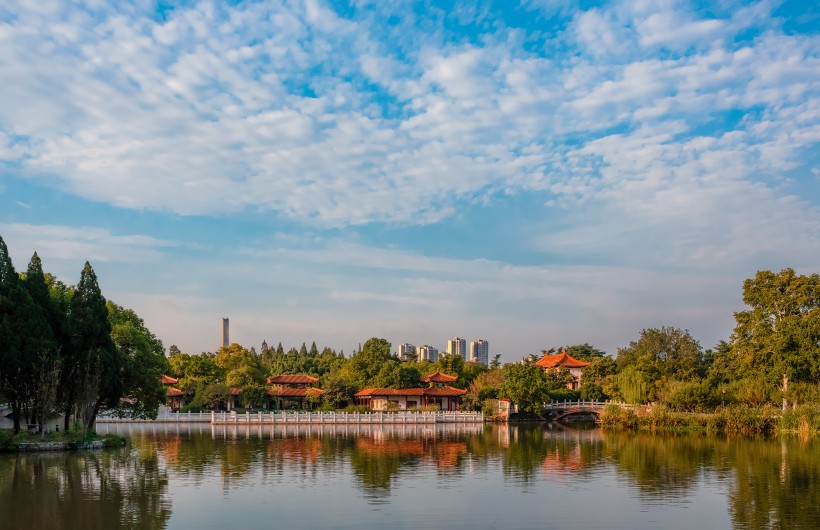 湖北武汉城市建筑风景图片(9张)