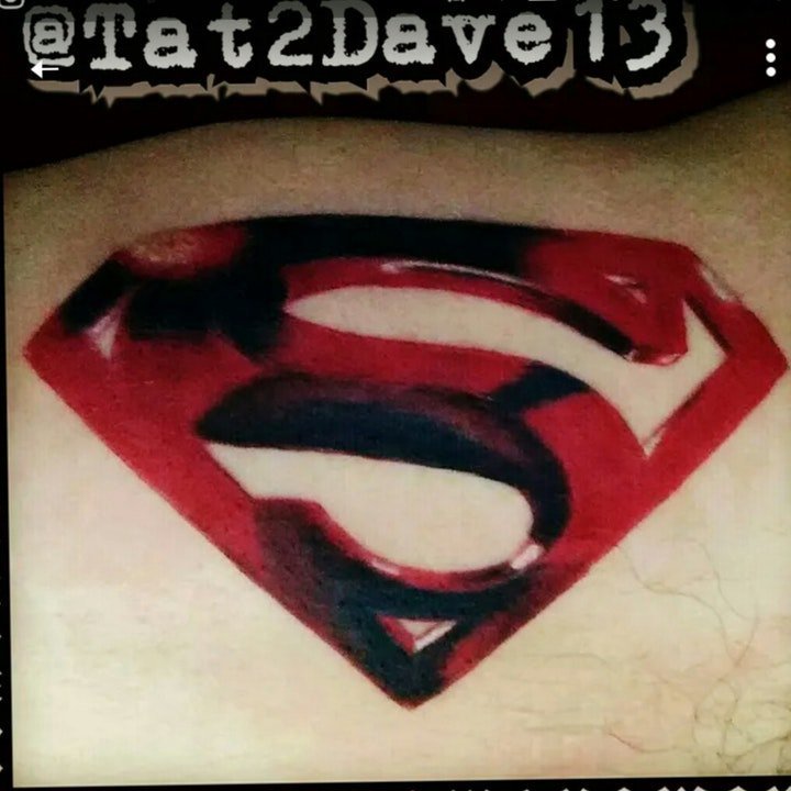 超人图案纹身  9张威风凛凛的漫画超人纹身图案
