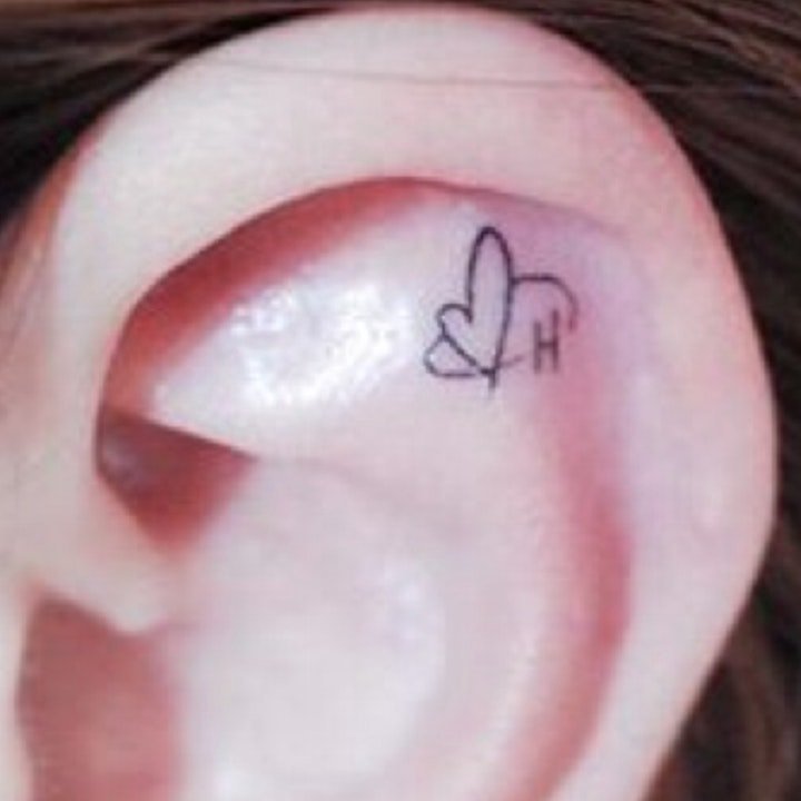 纹身耳朵小图 技巧性十足的迷你9张耳朵纹身图案
