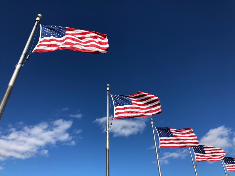 飘动的美国国旗图片(11张)