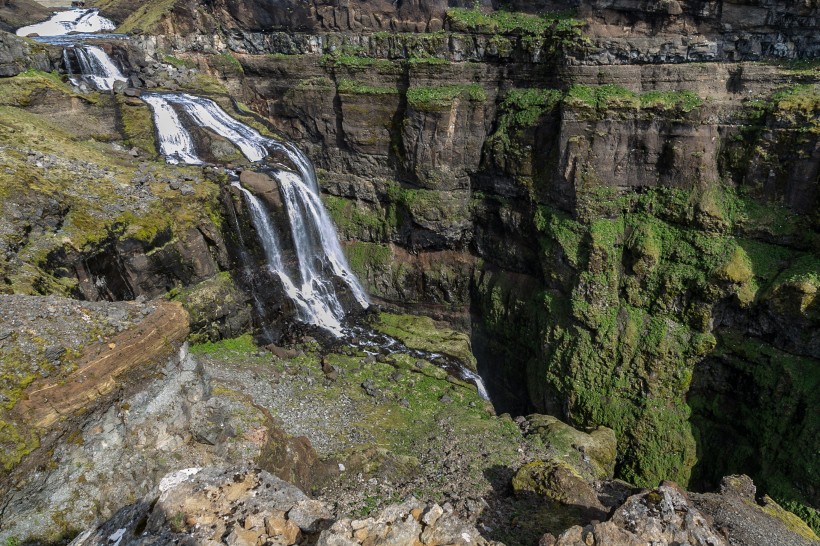 峡谷瀑布图片(12张)