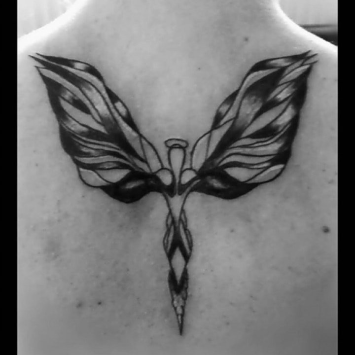 天使翅膀纹身图案 神秘黑灰色调的天使翅膀纹身图案