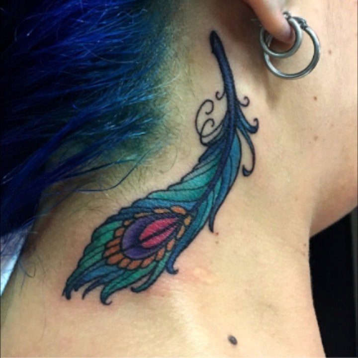 孔雀羽毛纹身 时尚美艳的孔雀羽毛纹身图案