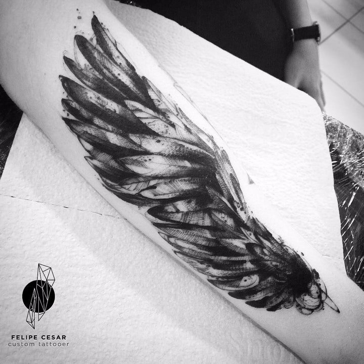 翅膀纹身图案 10张黑灰纹身与彩绘纹身风格的翅膀纹身图案