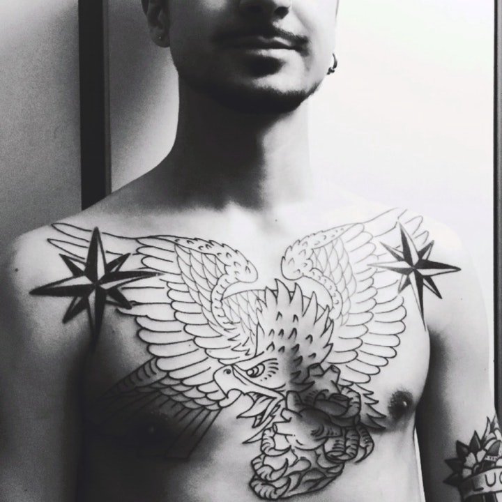 胸部纹身图  多款适合男生的霸气胸部纹身图案