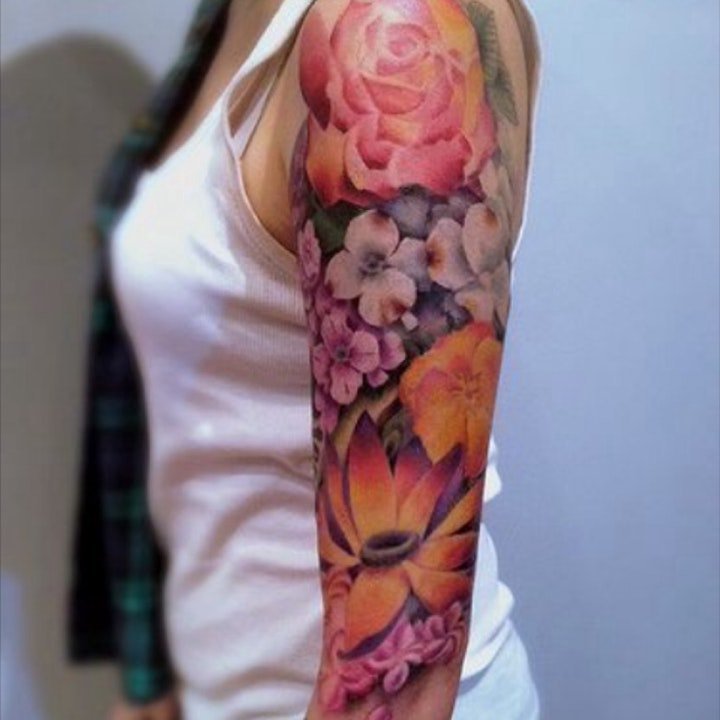 彩色花朵纹身图案 漂亮且唯美的彩色花朵纹身图案