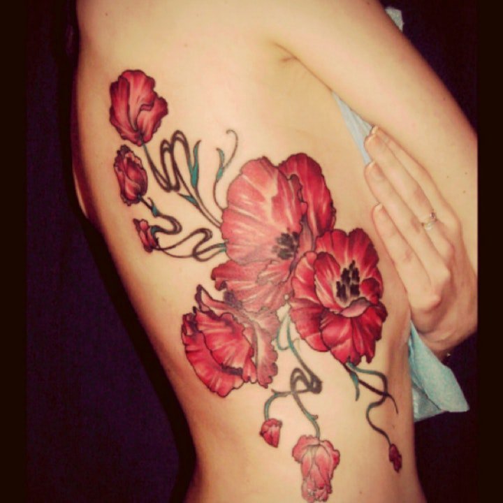 罂粟花纹身  9张妖艳迷人而又魅惑人心的罂粟花纹身图案