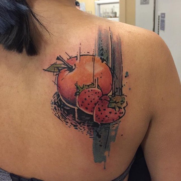 水果纹身小清新图片  酸甜可口的清新草莓纹身图案