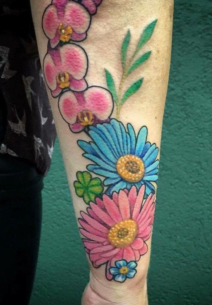 彩色花朵纹身图案 漂亮且唯美的彩色花朵纹身图案