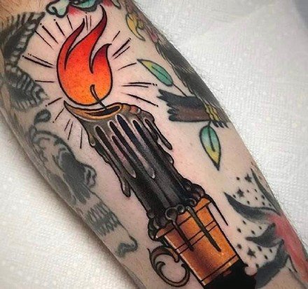 欧美纹身蜡烛 school风格的9张蜡烛纹身图案