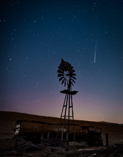 夜空中的流星图片(11张)