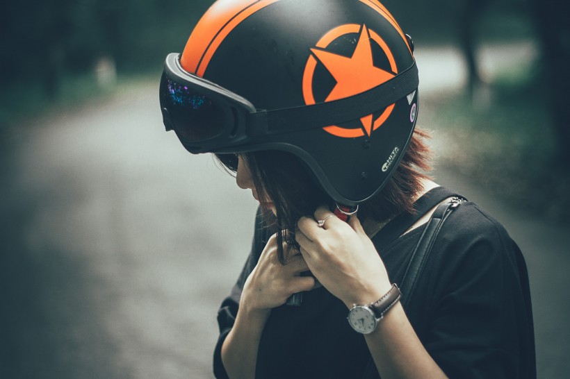 帅气的摩托车头盔图片(11张)