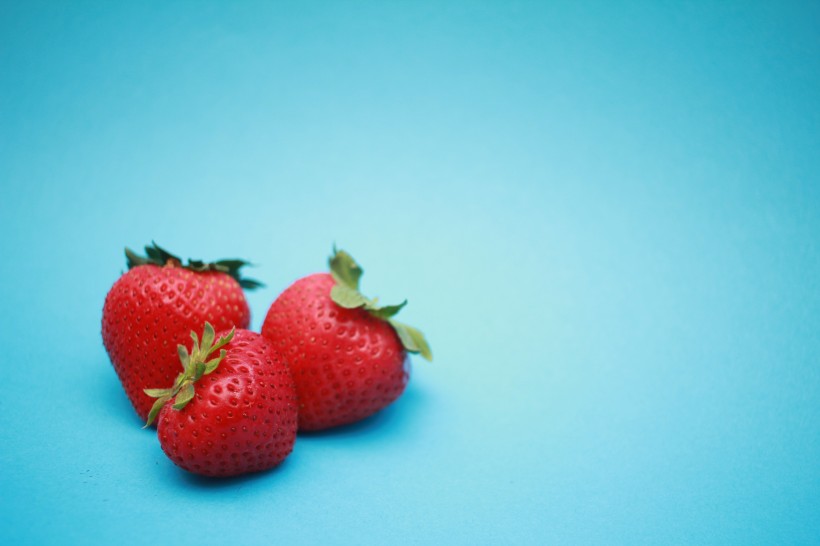 鲜红欲滴的草莓图片(11张)