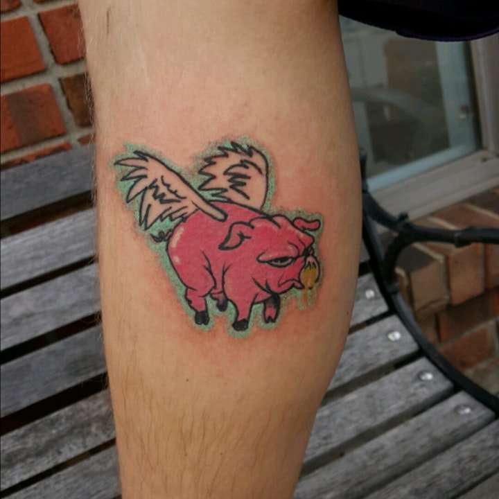 小猪纹身图案  憨状可掬的小猪纹身图案