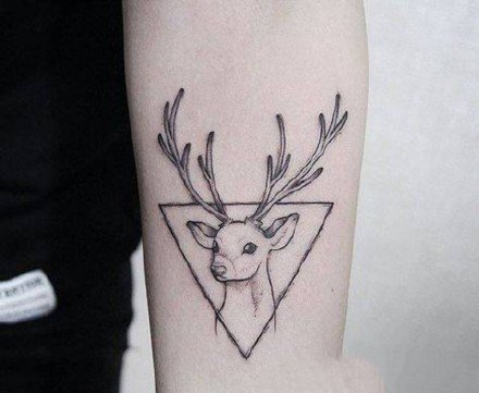 小鹿头纹身 9张小清新的小鹿和鹿头纹身图片