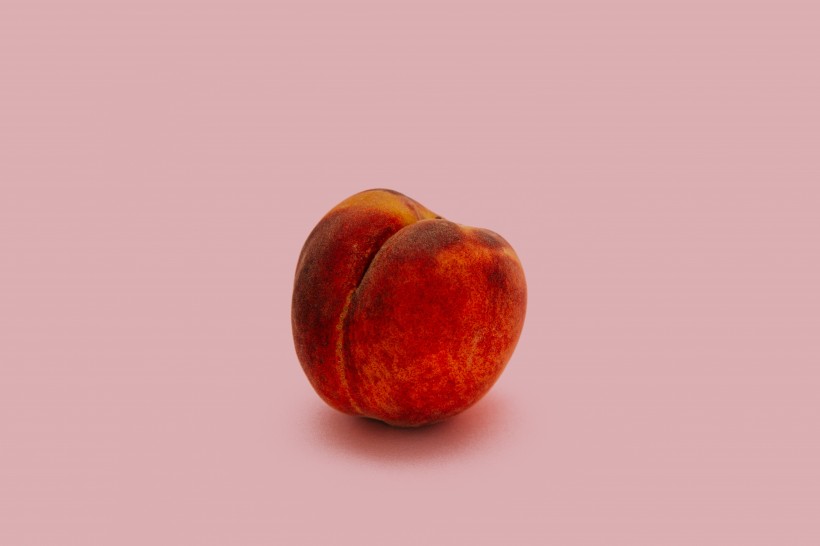 红彤彤的桃子图片(10张)