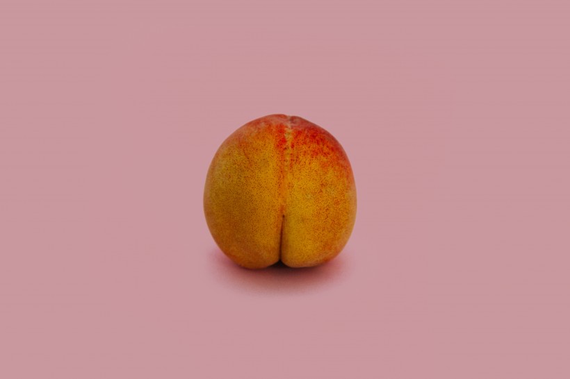 红彤彤的桃子图片(10张)